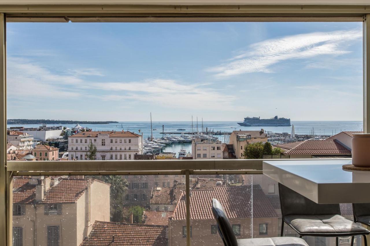 Lb Vacation Rentals I Admire Panoramic Ocean Views Through Walls Of Windows كان المظهر الخارجي الصورة